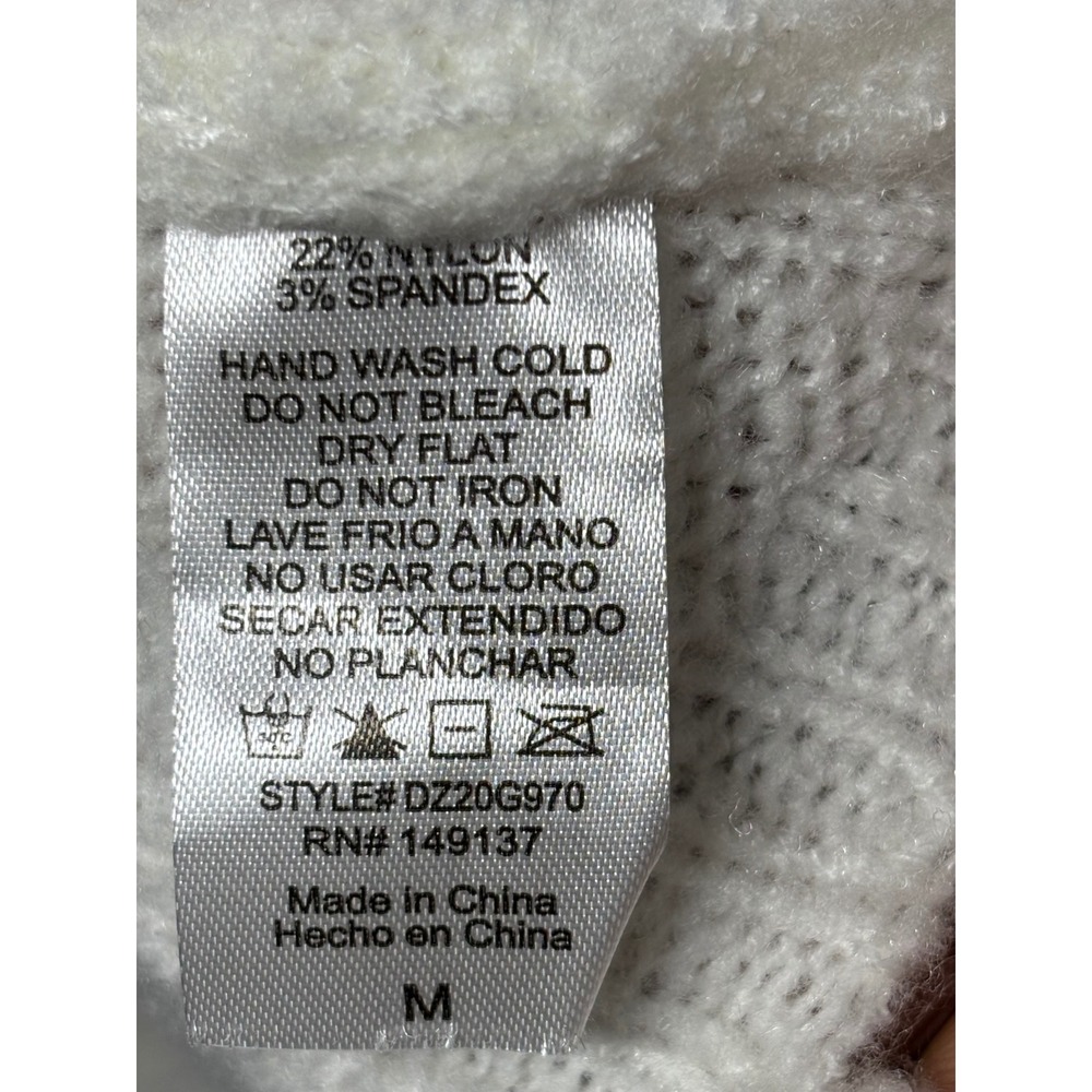 Used Fashion Nova Womens White Distressed Cropped Knit Sweater Size Med Good Con - Picture 4 of 6